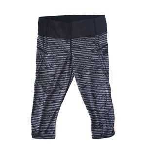 Lululemon run top speed crop full on luxtreme Black Patterned Leggings size 8